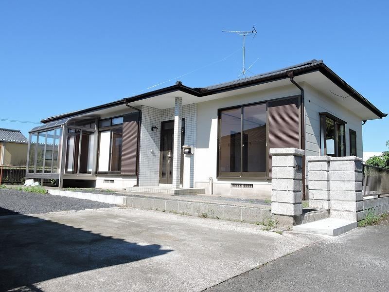 Fully Renovated 3LDK House in Kobayashi - Photo 1
