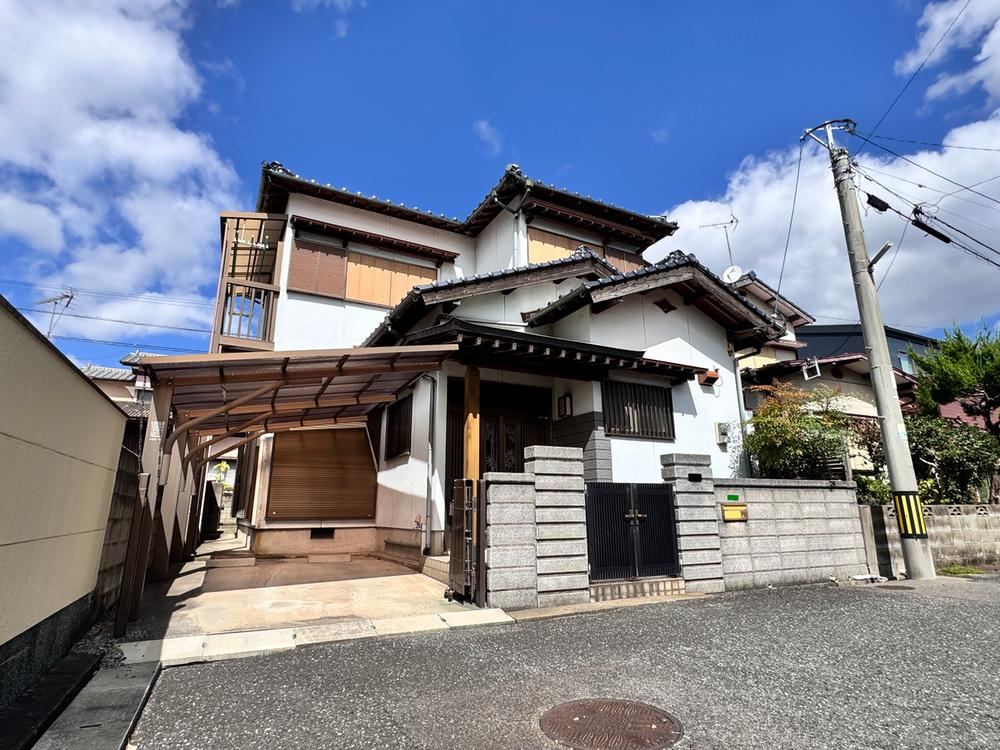 Well-Maintained 4LDK House in Kokura Minami - Photo 1