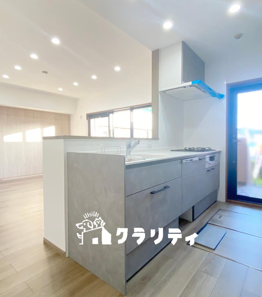 2LDK+S apartment in Higashihiroshima, Hiroshima - Photo 1