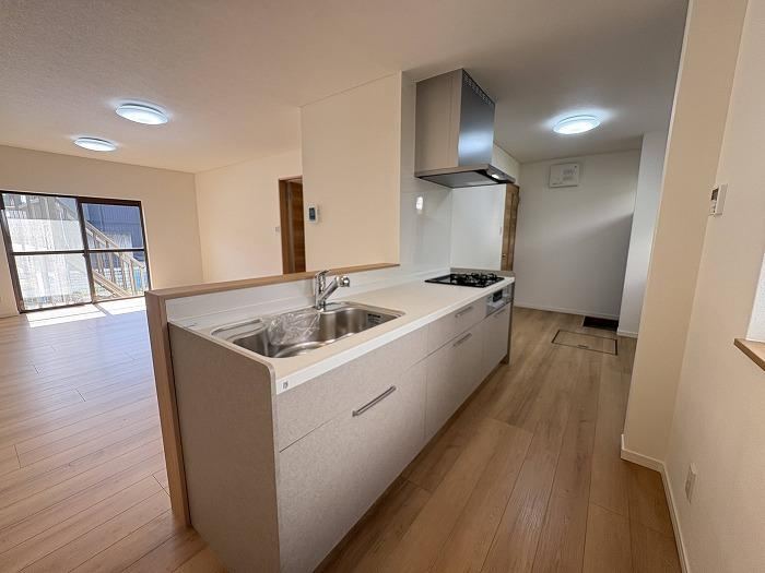 Spacious 4LDK House in Asadani-cho - Photo 1