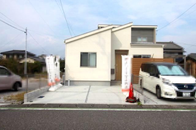 Convenient 3LDK Home Near Amenities in Konan City - Photo 1