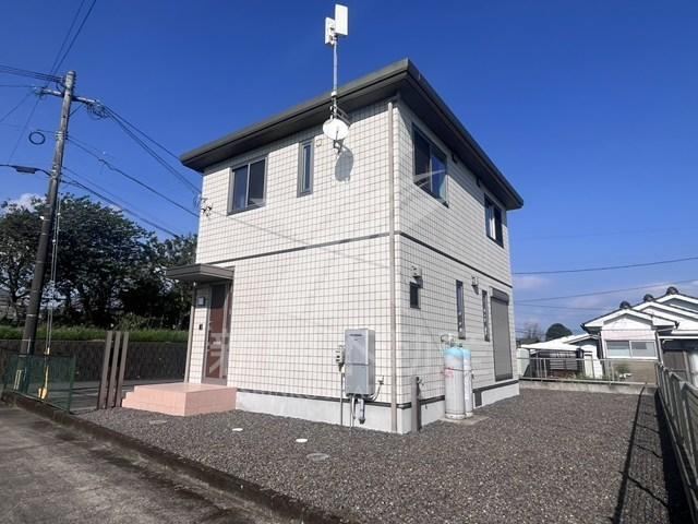 Modern 3LDK Two-Story Home in Shihida - Photo 1