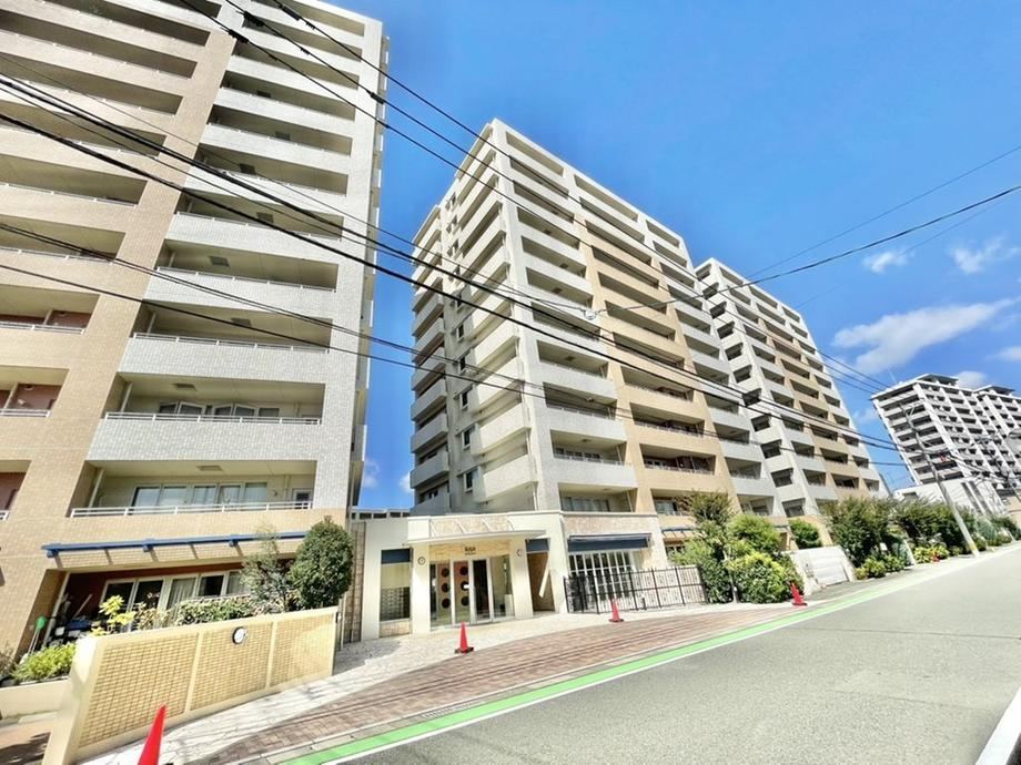 3LDK apartment in Higashi Ward, Fukuoka - Photo 1