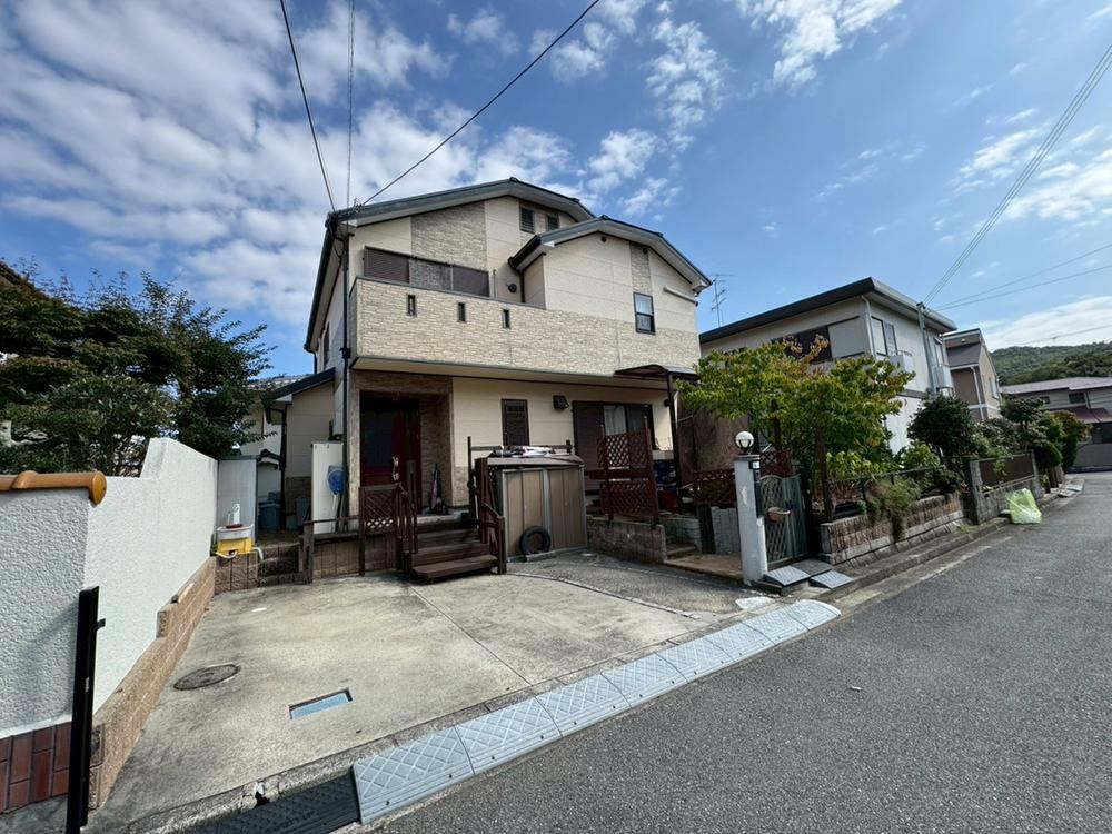 Well-Maintained 5LDK House in Kawanishi - Photo 1