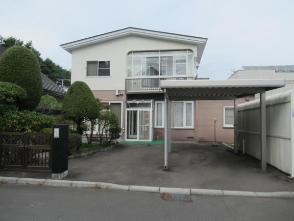 Spacious 4LDK House Near Goryokaku Park - Photo 1