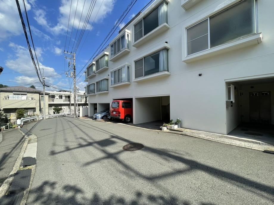 Charming 2LDK Apartment Near Hodogaya Station - Photo 1