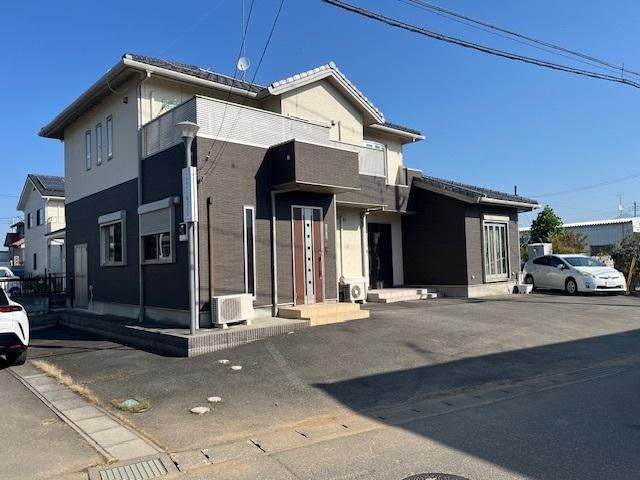 Modern 5LDK House Near Shimotsuma Station - Photo 1