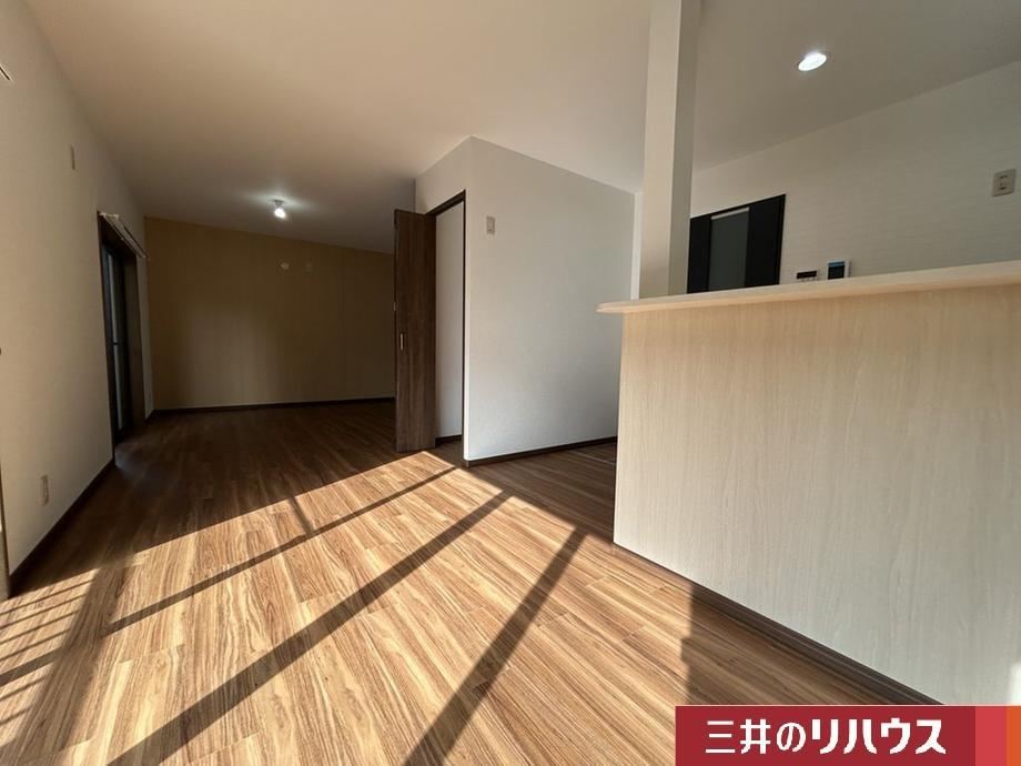 Renovated 3LDK+S House in Kawazume - Photo 1