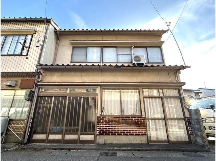 129 m² land in Kanazawa, Ishikawa - Photo 1
