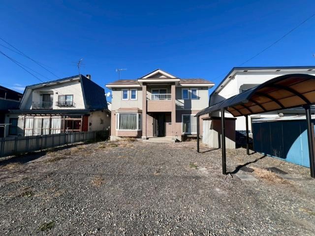 Bright 4LDK Home with Southern Exposure in Obihiro - Photo 1