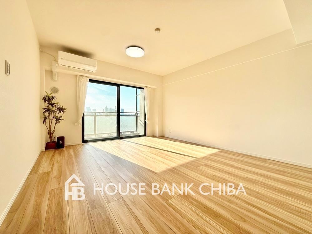 Convenient 3LDK Apartment in Makuhari - Photo 1