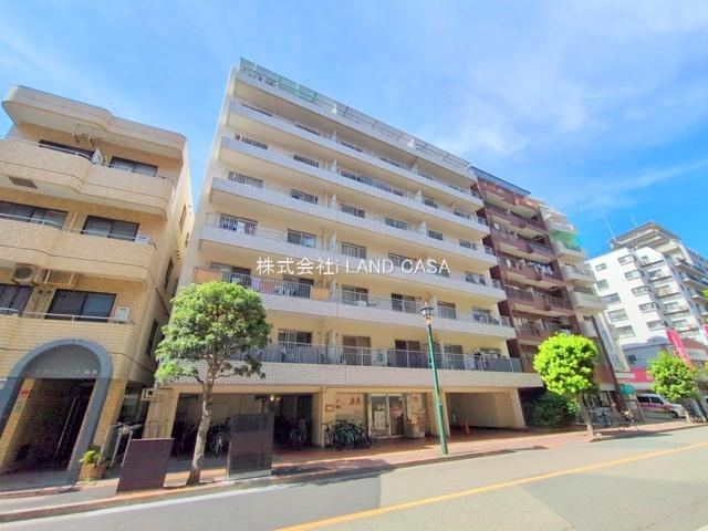 Modern 3LDK Apartment in Mitaka with Great Access - Photo 1