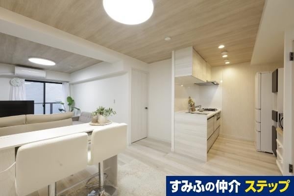 Renovated 2LDK Apartment in Serigaya - Photo 1