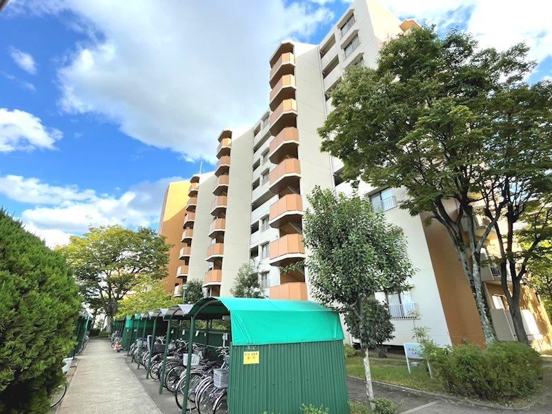 4DK apartment in Ibaraki, Osaka - Photo 1
