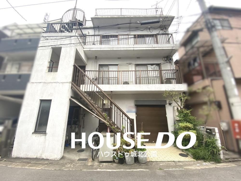Expansive 7LDK House with Rooftop Office - Photo 1