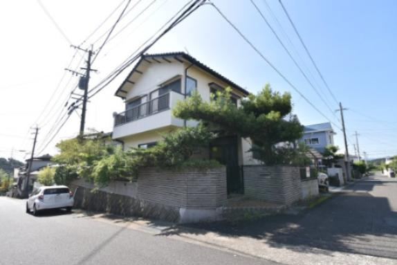 Bright 5DK Corner House in Nishimurahara - Photo 1