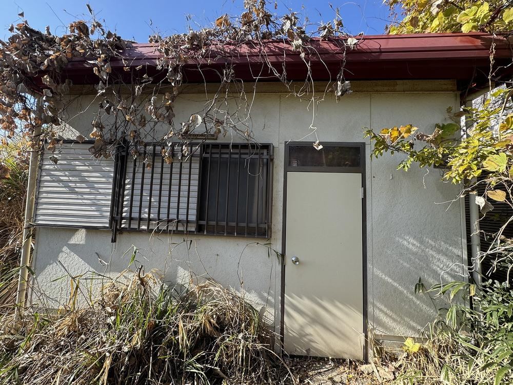 1LDK Home with Spacious Garden in Ozaki - Photo 1