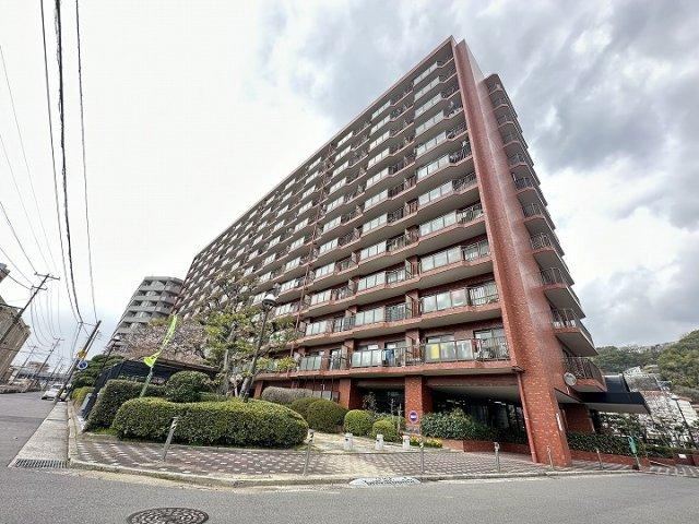3LDK apartment in Nishi Ward, Hiroshima - Photo 1