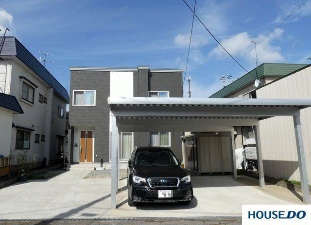 Modern 3LDK Home with Carport in Hirosaki - Photo 1