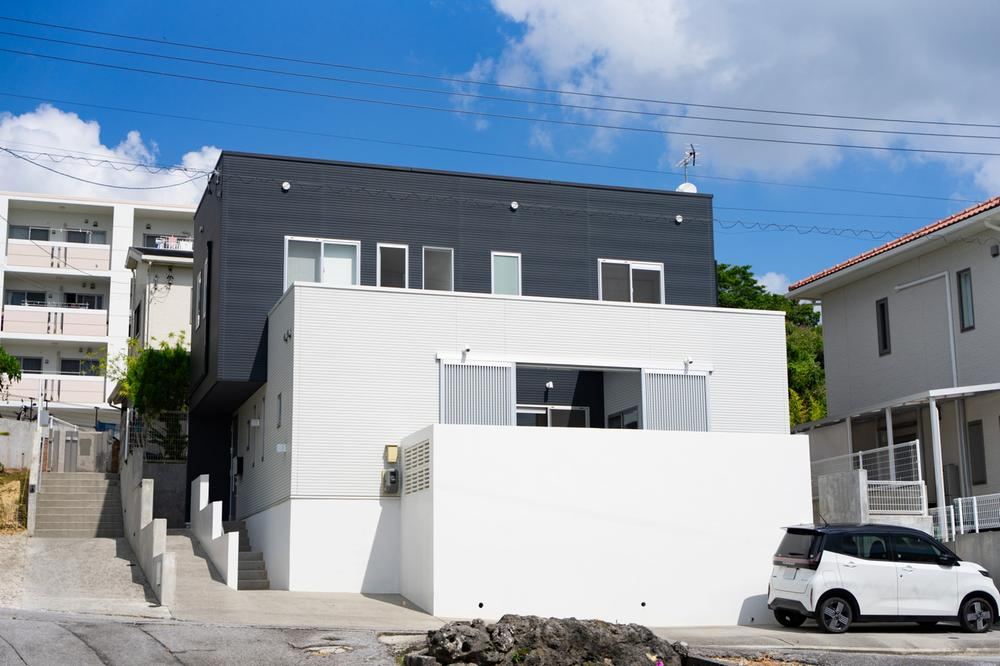Contemporary 4LDK House with Garden in Itoman - Photo 1