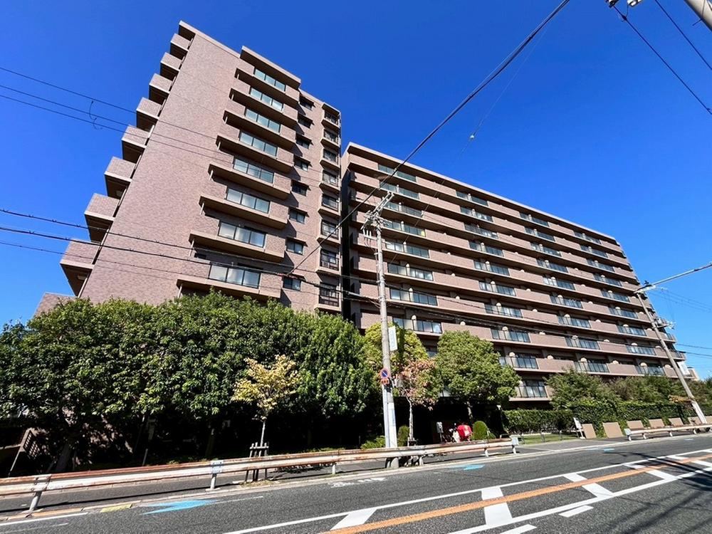 3LDK apartment in Takaishi, Osaka - Photo 1