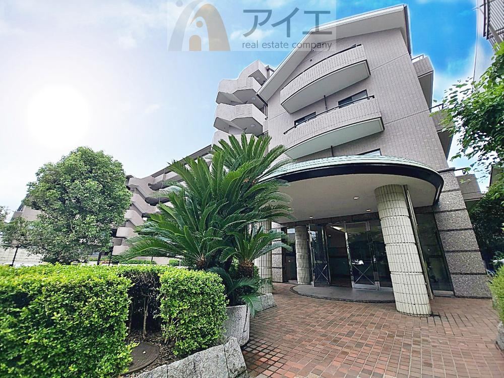 Modern 3LDK Apartment in Narashino - Photo 1