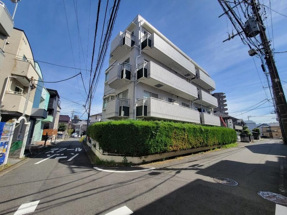 Recently Renovated 3DK Apartment in Nishihashimoto - Photo 1