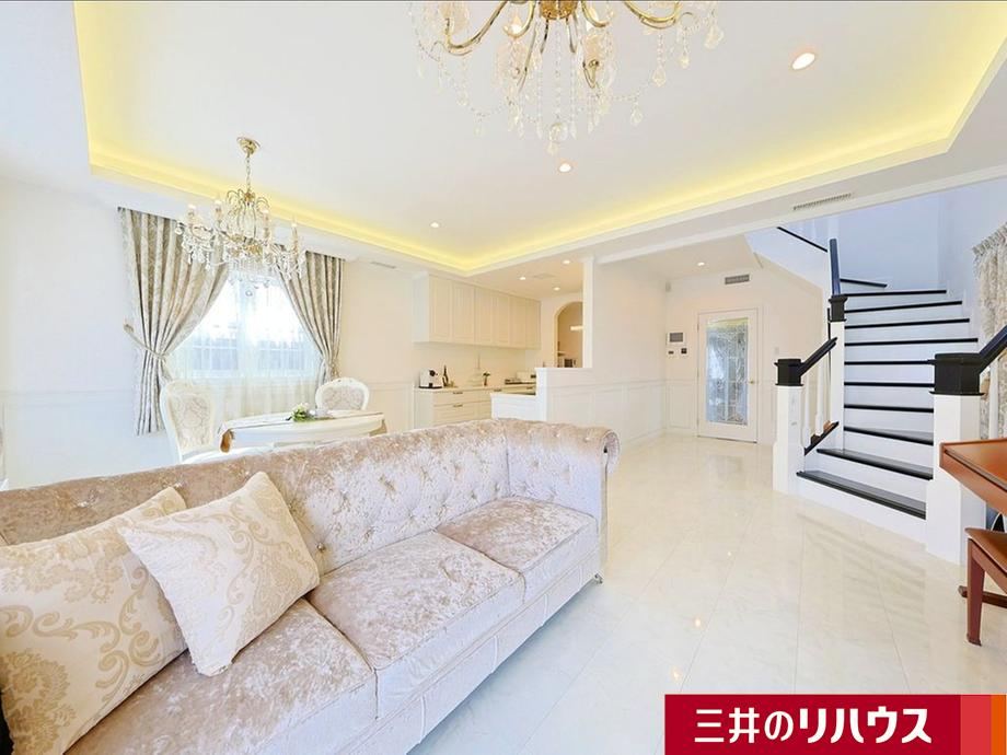 Stylish 4LDK House in Maruyama-cho - Photo 1