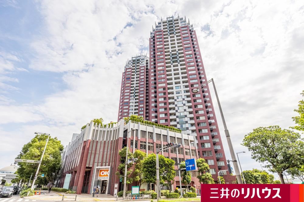 3LDK apartment in Minato Ward, Tokyo - Photo 1