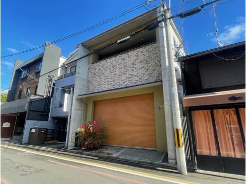 Modern 2LDK+S House in Central Kyoto - Photo 1