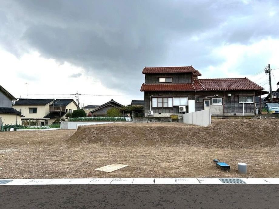 181 m² land in Kahoku, Ishikawa - Photo 1