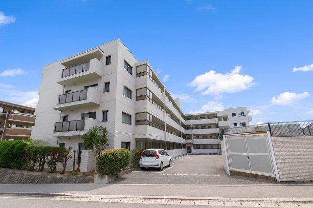 4LDK apartment in Minami Ward, Fukuoka - Photo 1