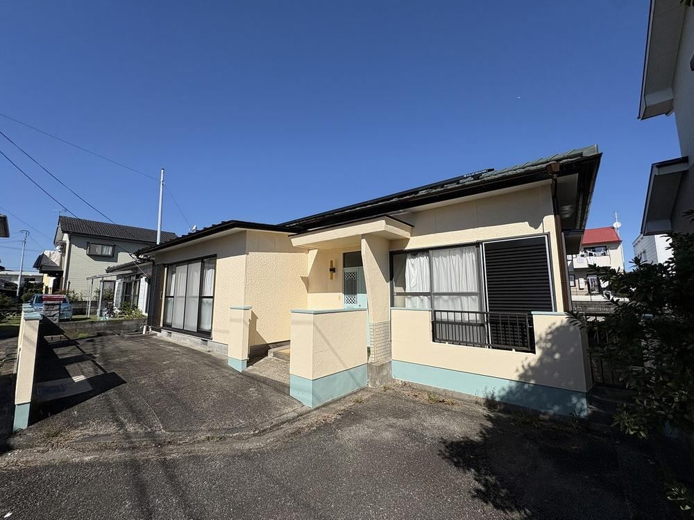 Charming 4DK Single-Story Home in Yoshimura - Photo 1