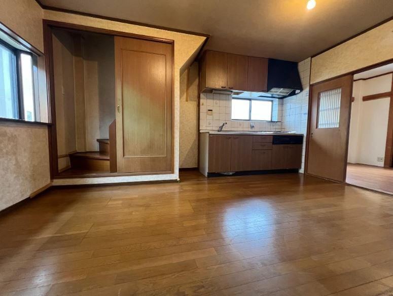 Bright 3LDK Detached House with Rooftop in Ikuno - Photo 1