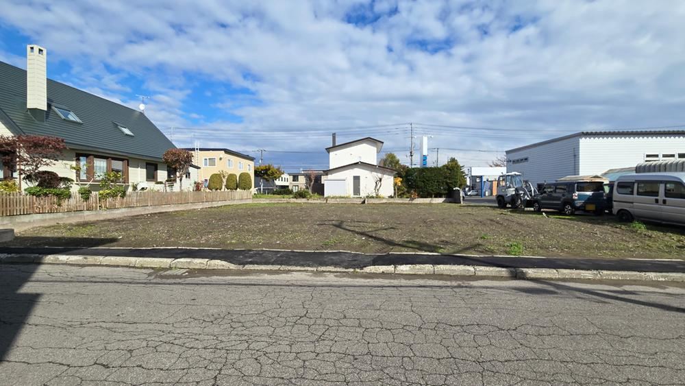 Spacious Land in Noborihokawaka, Ebetsu - Photo 1