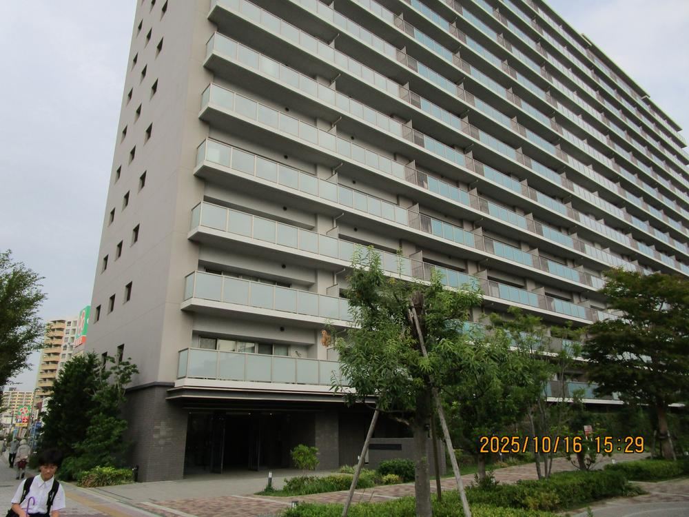4LDK apartment in Sakai Ward, Sakai, Osaka - Photo 1