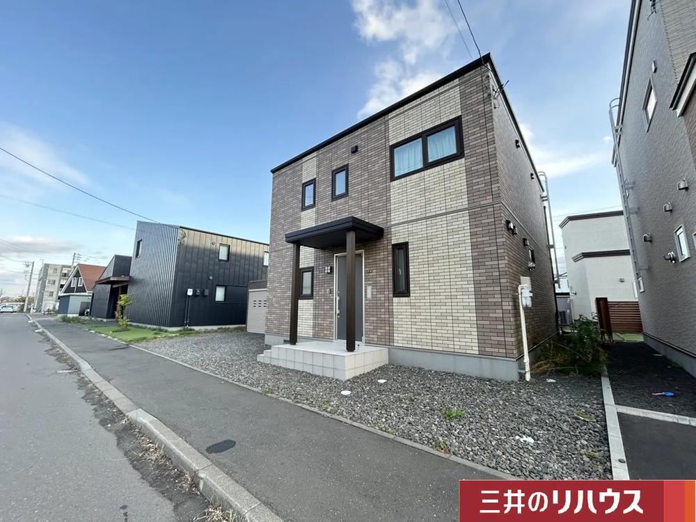 4LDK+S house in Teine Ward, Sapporo, Hokkaido - Photo 1