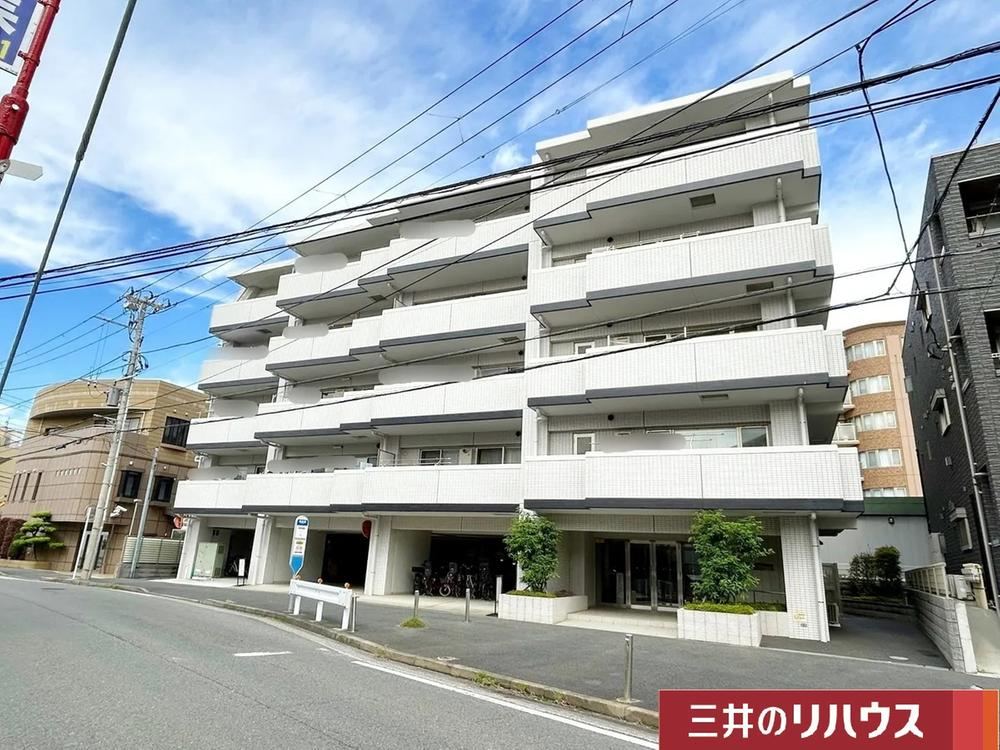 Stylish 3LDK Apartment Near Shintsunashima Station - Photo 1