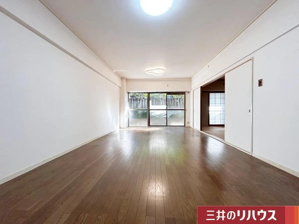 3LDK+S apartment in Suita, Osaka - Photo 1