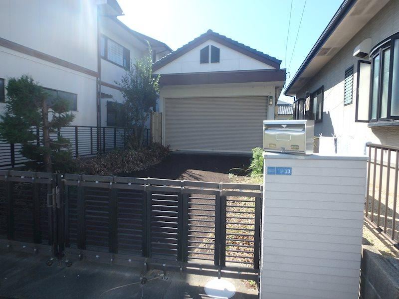 Cozy 1DK House Near Shirako Station - Photo 1