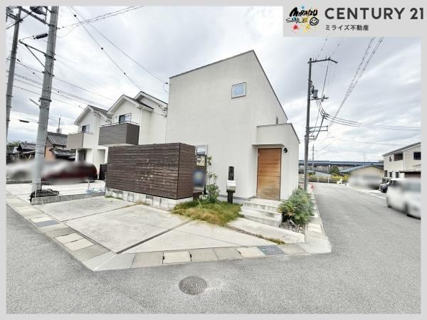 Modern 3LDK Home in Nara City - Photo 1