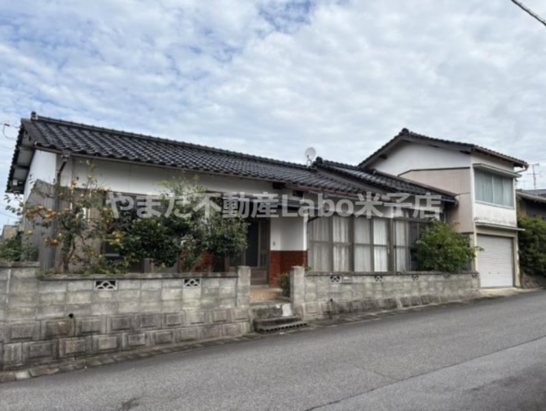 Affordable 4DK House in Fukuchi - Photo 1