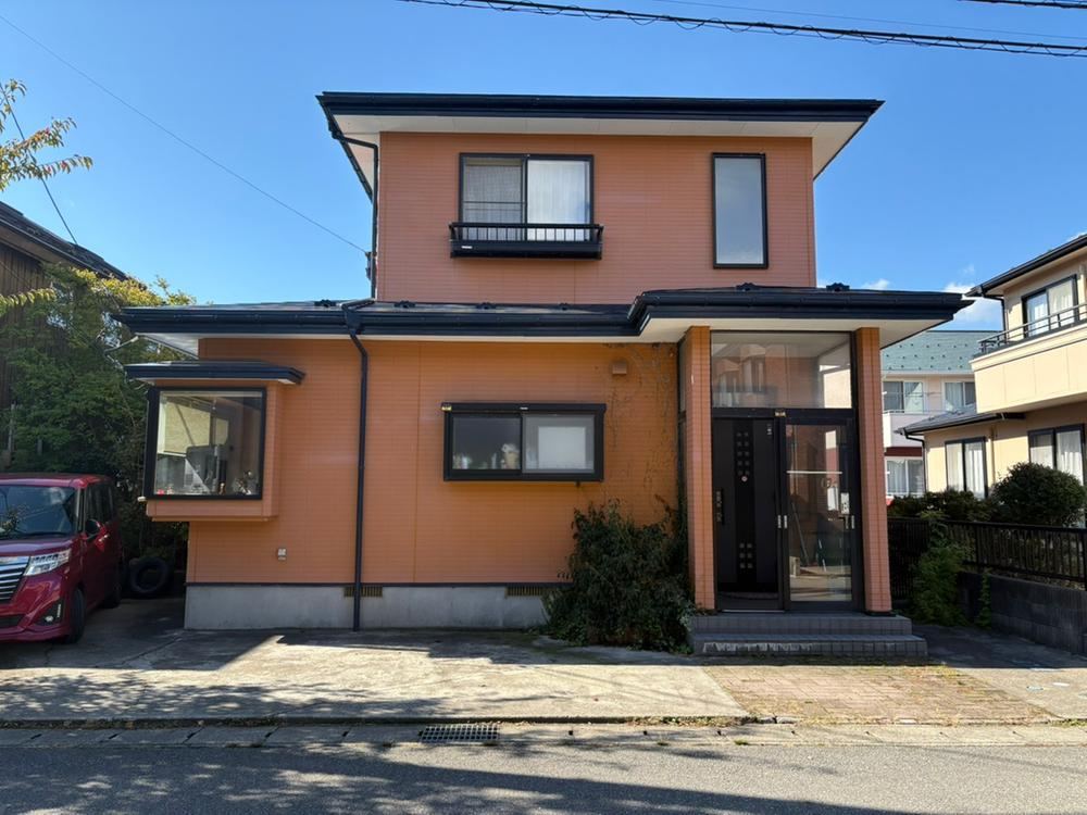 Quiet 3SLDK Home Near Schools in Akita City - Photo 1