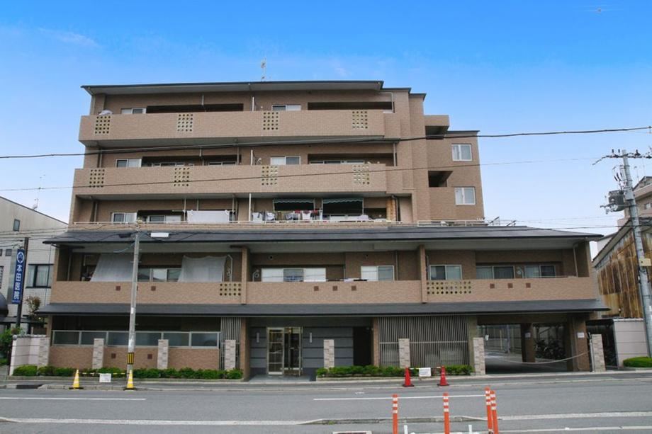 3LDK apartment in Kamigyo Ward, Kyoto - Photo 1