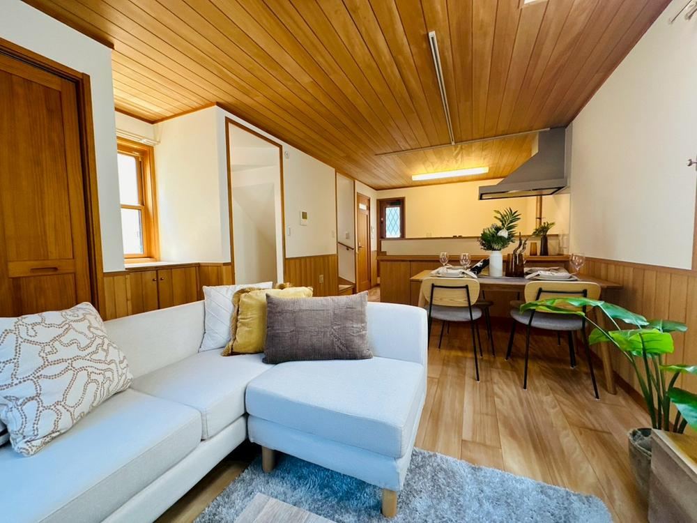 Renovated 2LDK House with Walk-in Closet in Horikiri - Photo 1