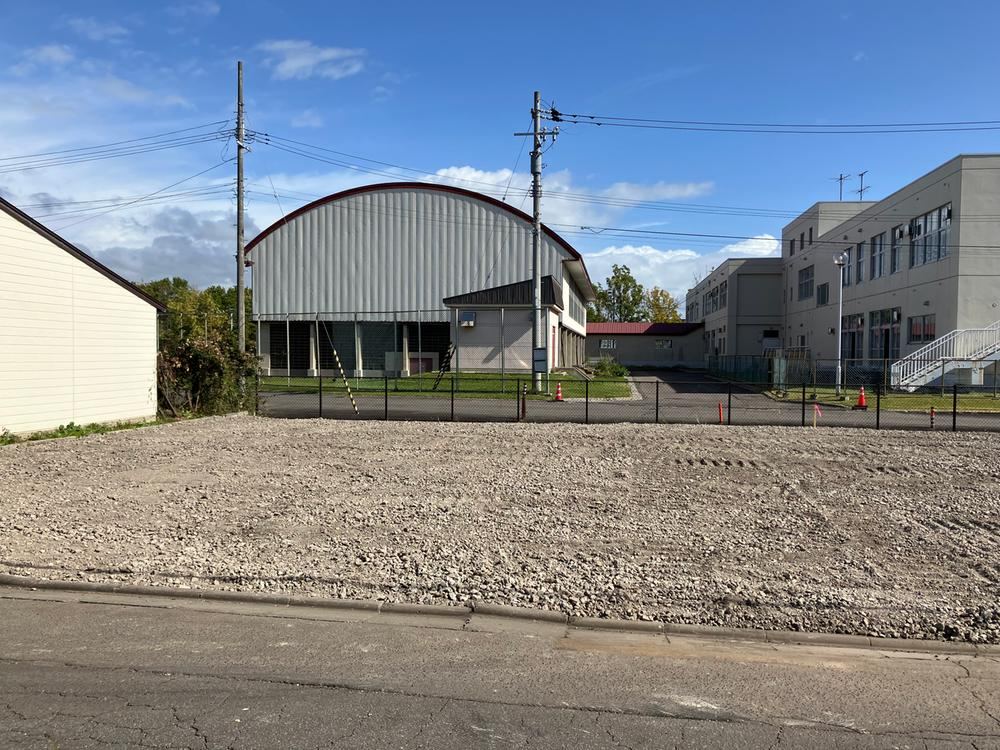Convenient Land Near Train Street - Photo 1