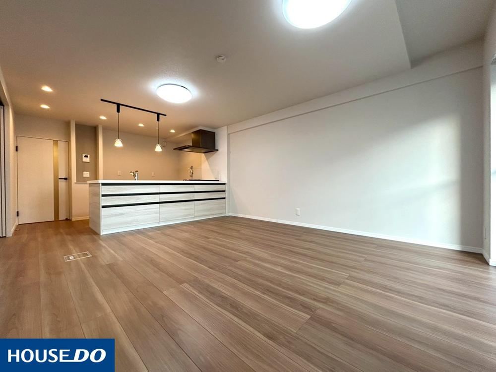 Renovated 3LDK Apartment Near Tagajo Station - Photo 1