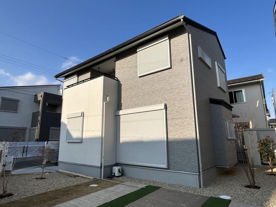 4LDK house in Kusatsu, Shiga - Photo 1