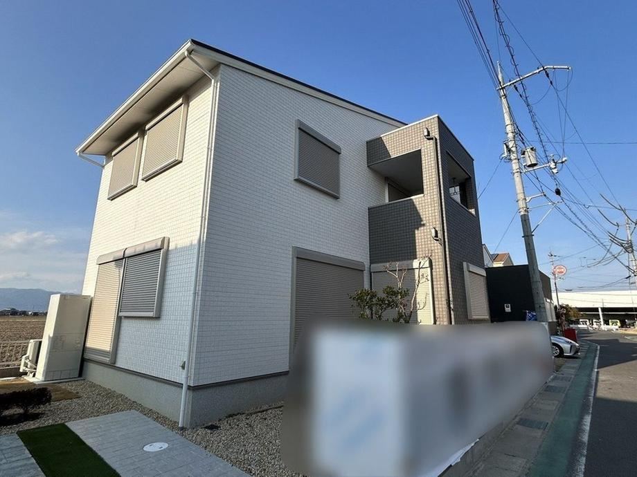 5LDK house in Kusatsu, Shiga - Photo 1