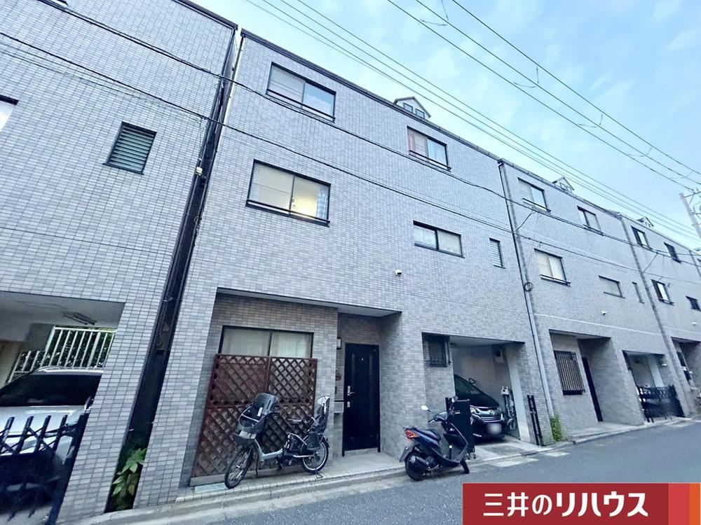 Stylish 4LDK House in Kiba - Photo 1
